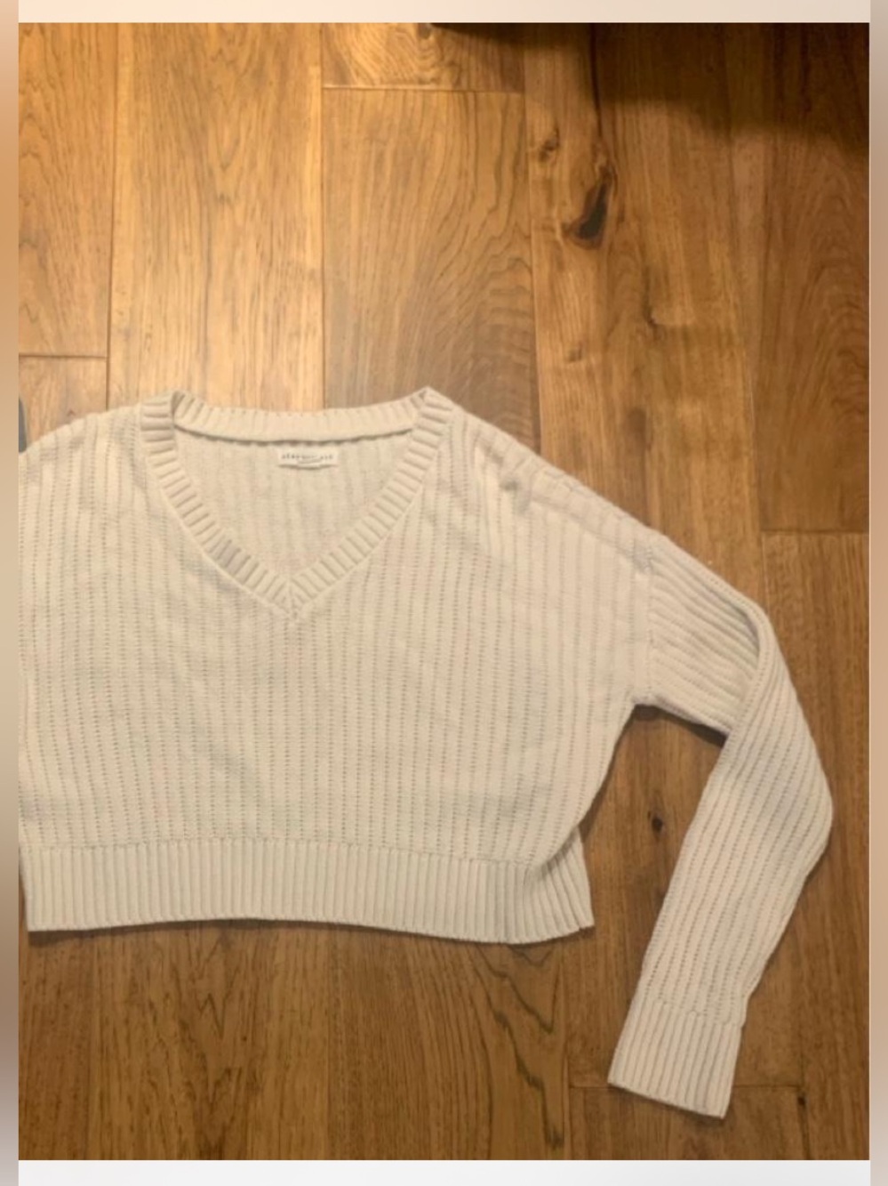 Aeropostale Vero Moda Cream V-Neck Ribbed Cropped Sweater